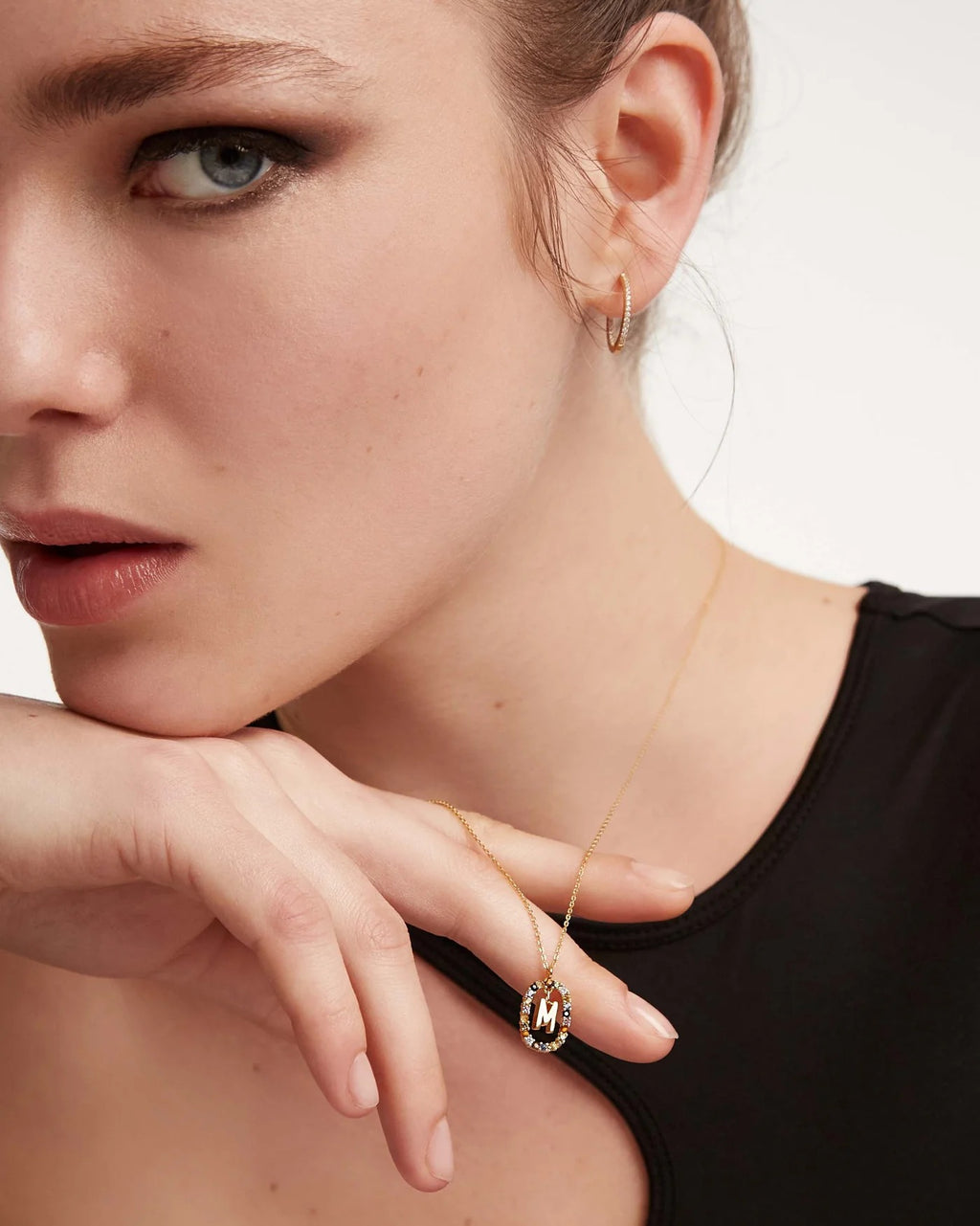 PuraDama™ Initial Luxe | Collana personalizzata con zirconi