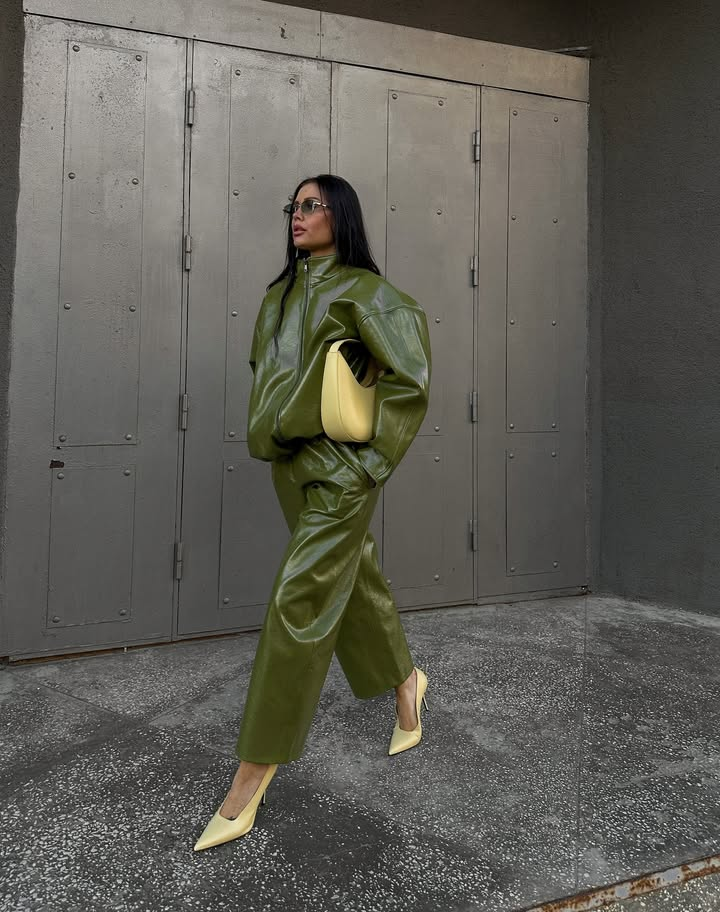 PuraDama™ Verde | Pantaloni in pelle effetto dritti verde oliva