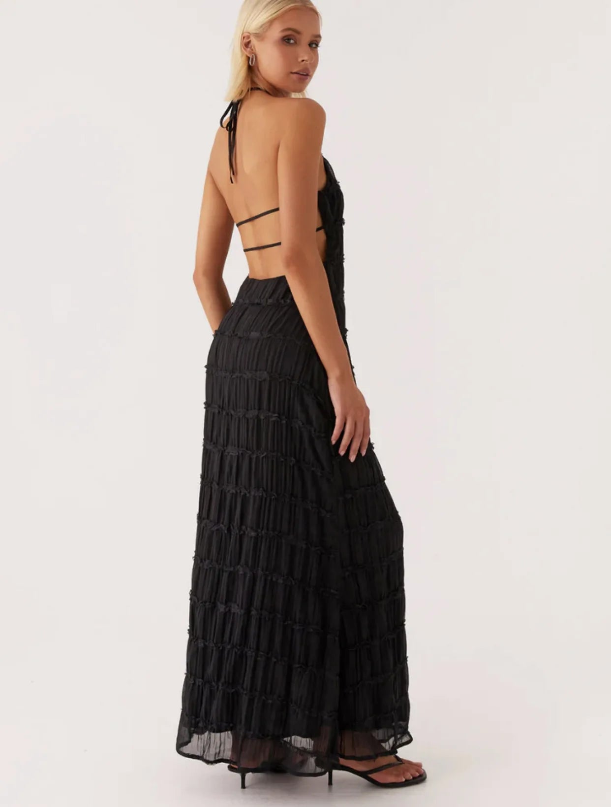 PuraDama™ Élan | Vestido largo plisado con espalda descubierta