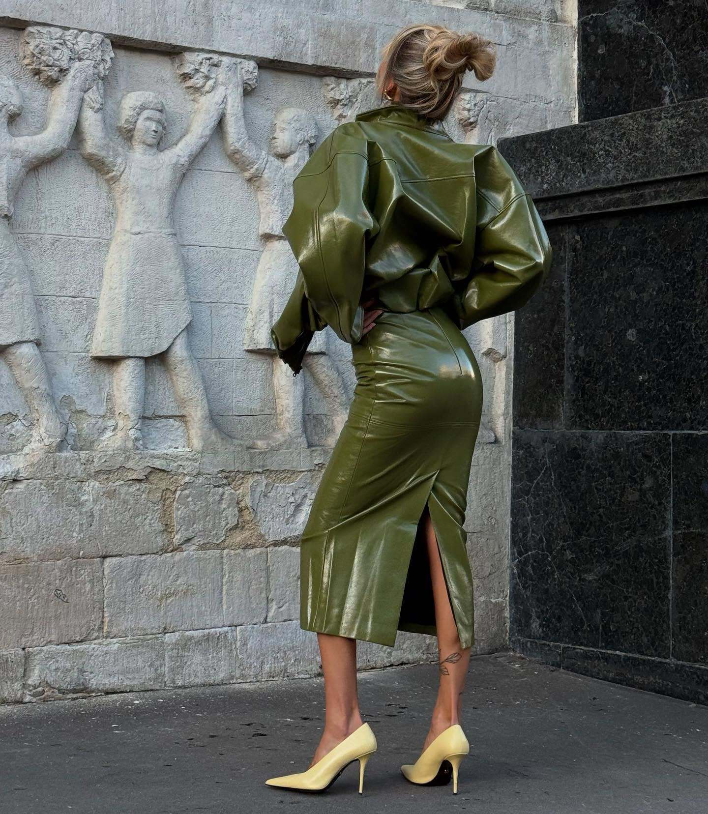 PuraDama™ Liora | Gonna midi effetto pelle verde oliva