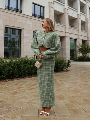 PuraDama™ Elodie | Tweed intero con giacca corta e gonna midi