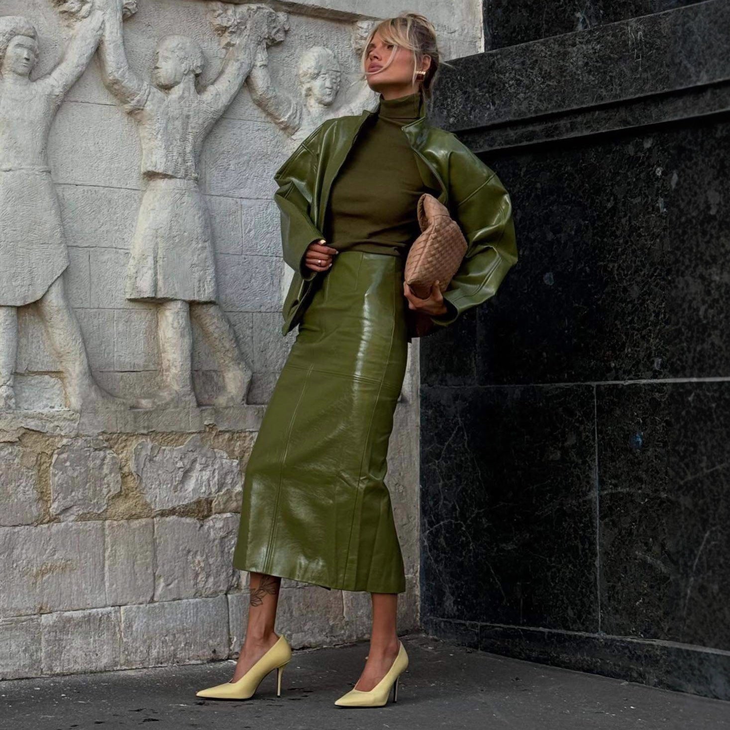 PuraDama™ Liora | Gonna midi effetto pelle verde oliva