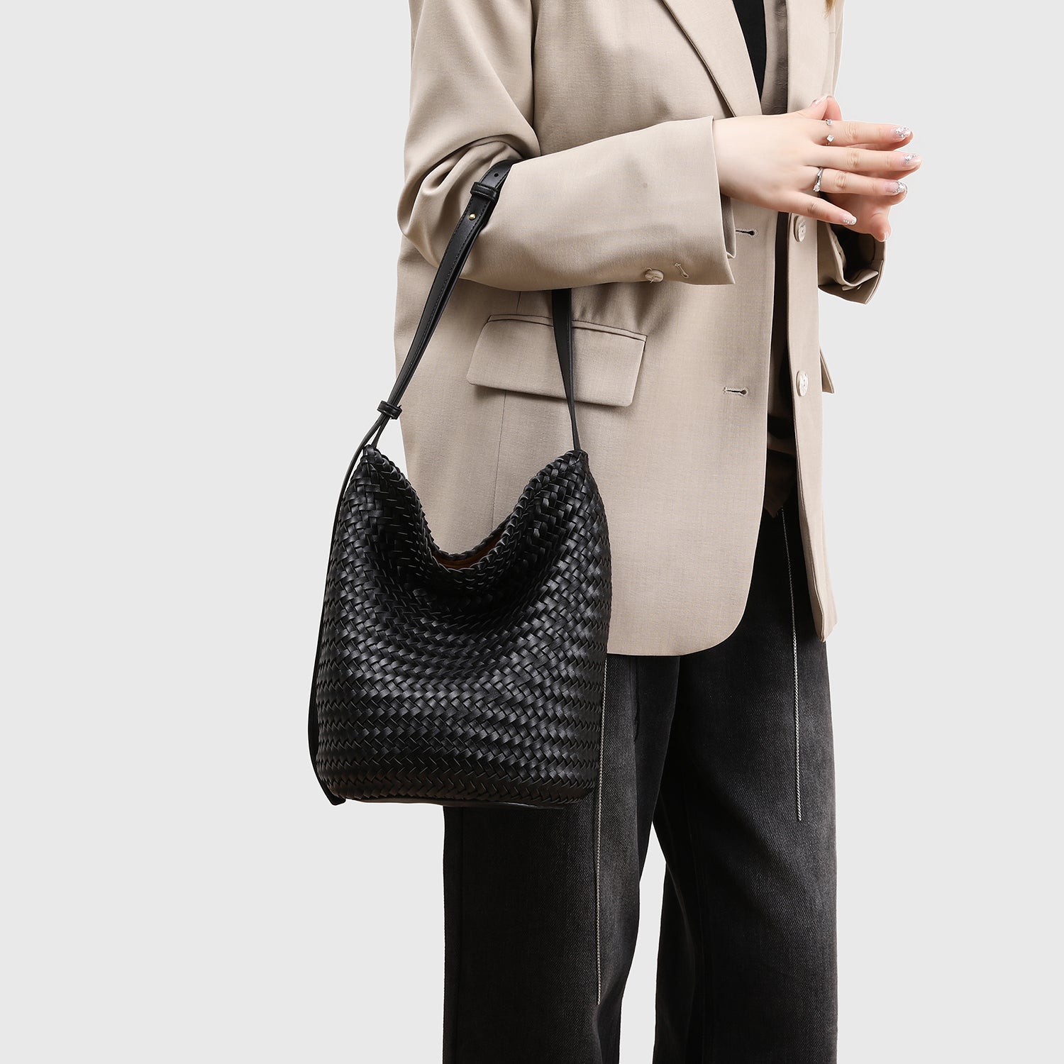 PuraDama™Isandra | Borsa hobo intrecciata regolabile in eco-pelle